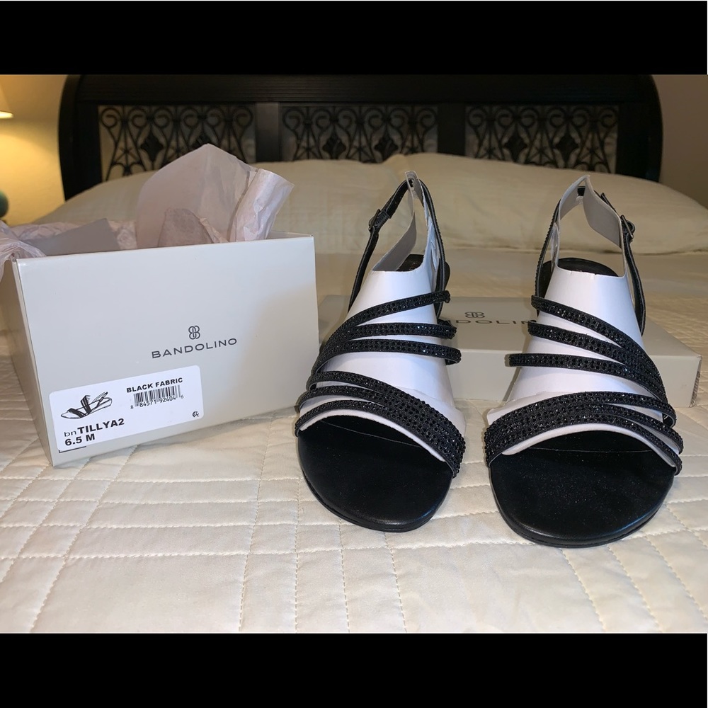 Bought for a wedding, but went with another style. New in box.